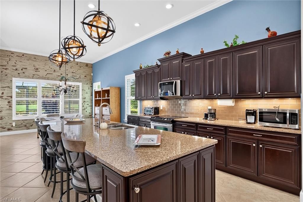 11205 Surrey Pl , Fort Myers, FL 33913 Photo