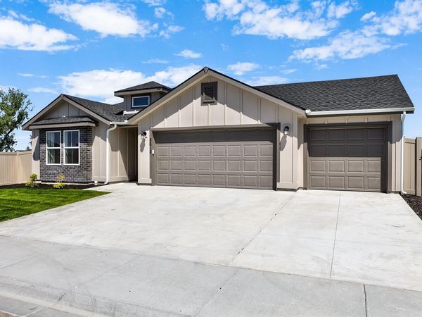 8612 E Love Ct, Nampa, ID 83687