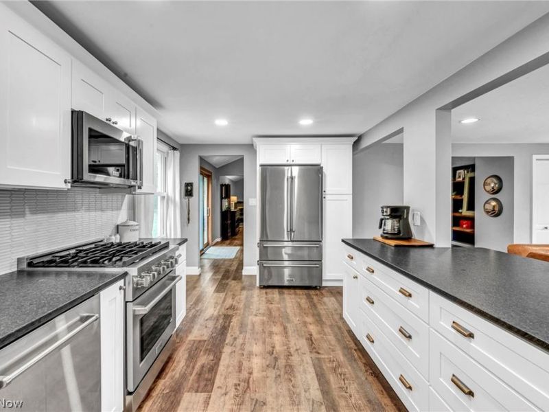 1988 Gates Avenue , Streetsboro, OH 44241 Photo 10