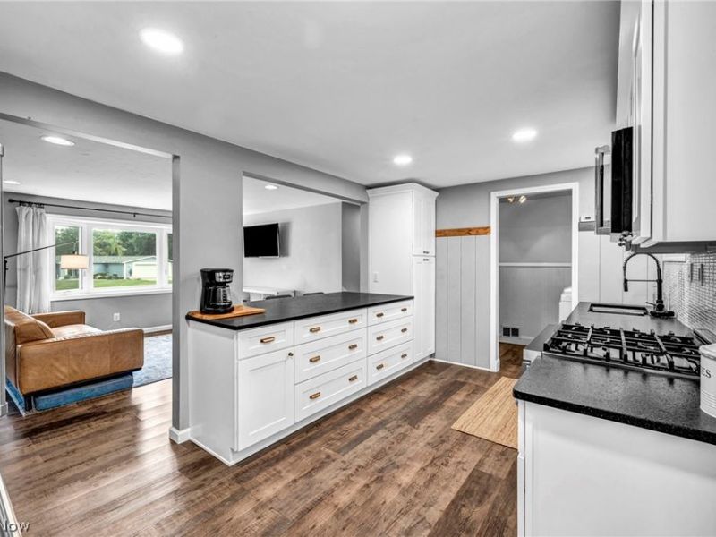 1988 Gates Avenue , Streetsboro, OH 44241 Photo 8