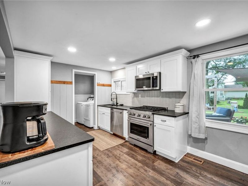 1988 Gates Avenue , Streetsboro, OH 44241 Photo 9