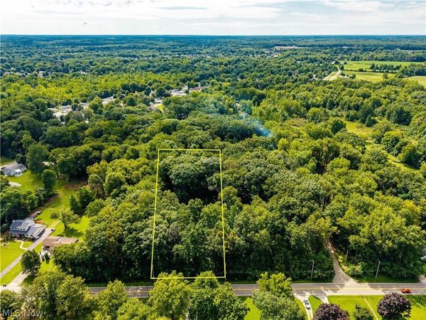 48081 N Ridge Road , Amherst, OH 44001