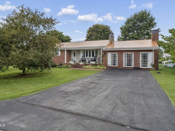 119 Green Valley Lane, Elizabethton, TN 37643