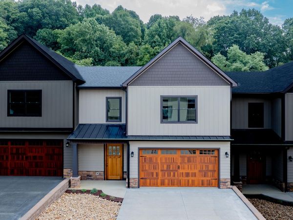 1036 Cummings Street, Unit 3, Abingdon, VA 24211
