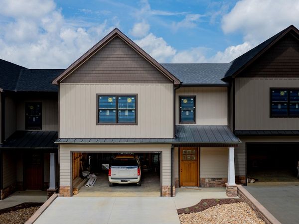 1036 Cummings Street, Unit 4, Abingdon, VA 24211