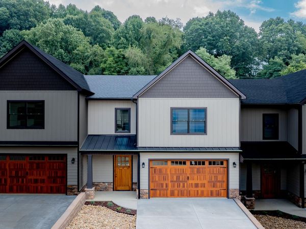 1036 Cummings Street, Unit 5, Abingdon, VA 24211