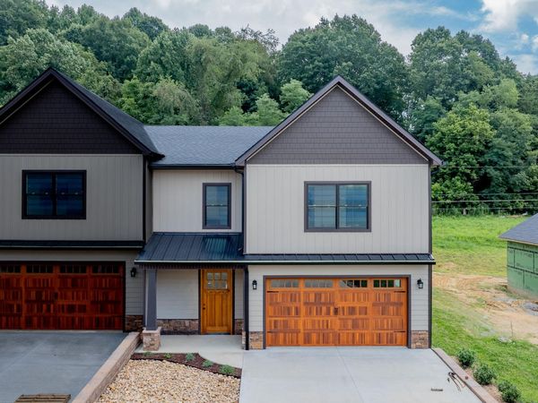 1036 Cummings Street, Unit 7, Abingdon, VA 24211