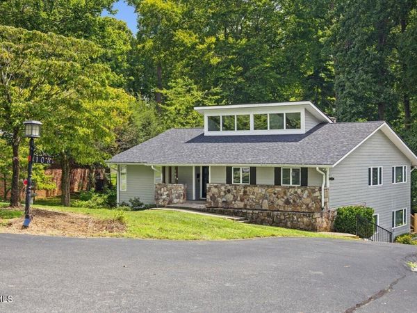 105 Dogwood Lane, Johnson City, TN 37604