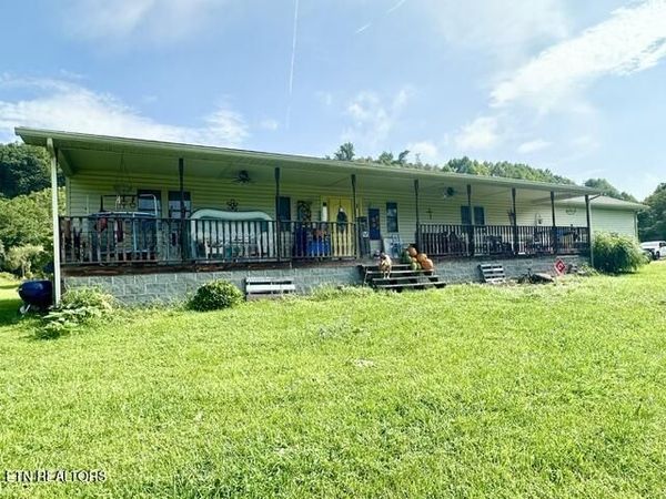 271 Lakin Drive, Clintwood, VA 24228