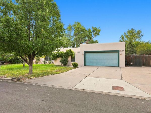 3219 La Mancha Drive NW, Albuquerque, NM 87104