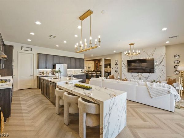 9306 Sierra De Luna Court, Las Vegas, NV 89139