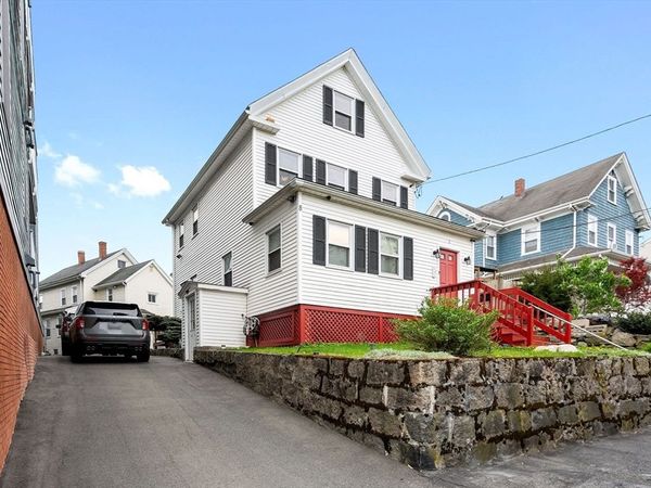 8 Walnut St, Unit 2A, Quincy, MA 02171