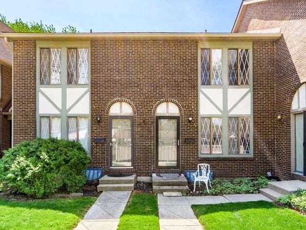 5417 E Valley Lane E, Columbus, OH 43231