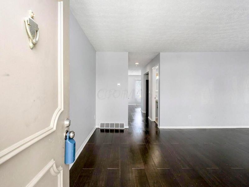 5417 E Valley Lane E, Columbus, OH 43231 Photo 39