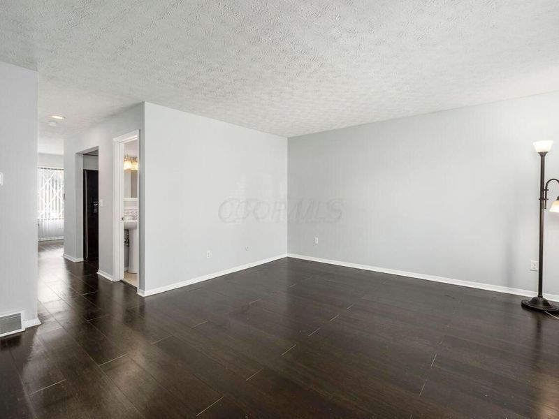 5417 E Valley Lane E, Columbus, OH 43231 Photo 40