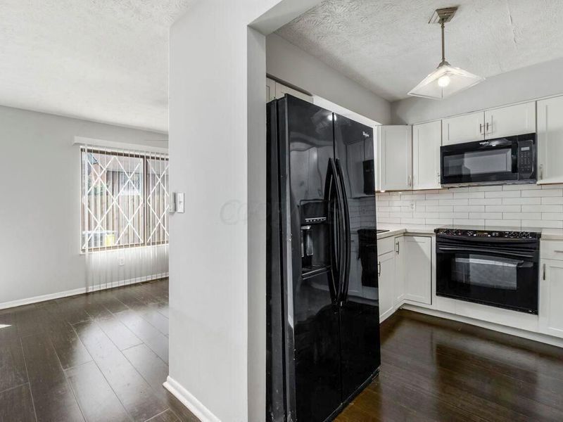 5417 E Valley Lane E, Columbus, OH 43231 Photo 6