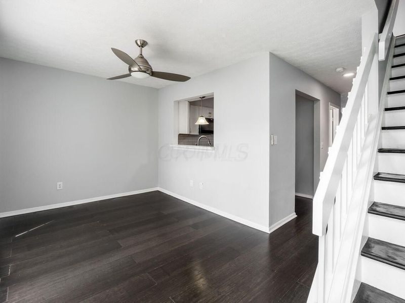5417 E Valley Lane E, Columbus, OH 43231 Photo 8