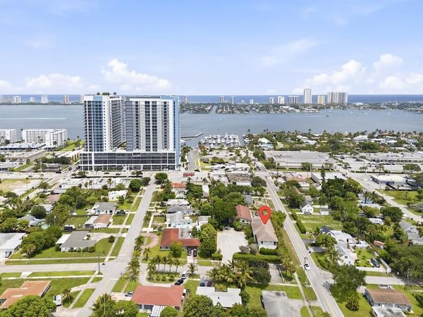 105 2nd Street, Unit 3, Lake Park, FL 33403