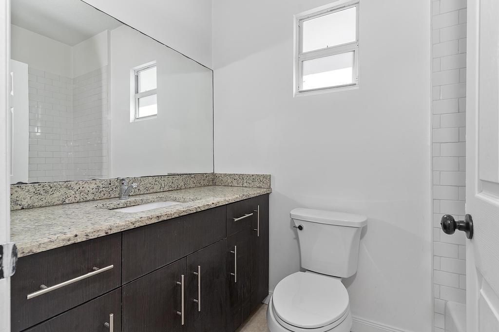 105 2nd Street, Unit 3, Lake Park, FL 33403 Photo