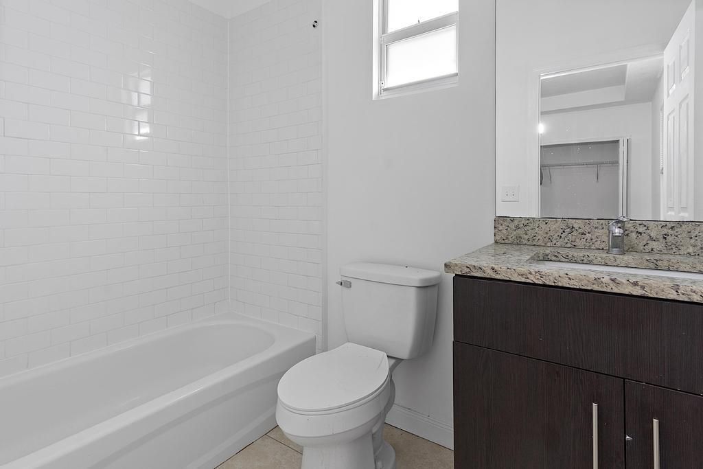 105 2nd Street, Unit 3, Lake Park, FL 33403 Photo