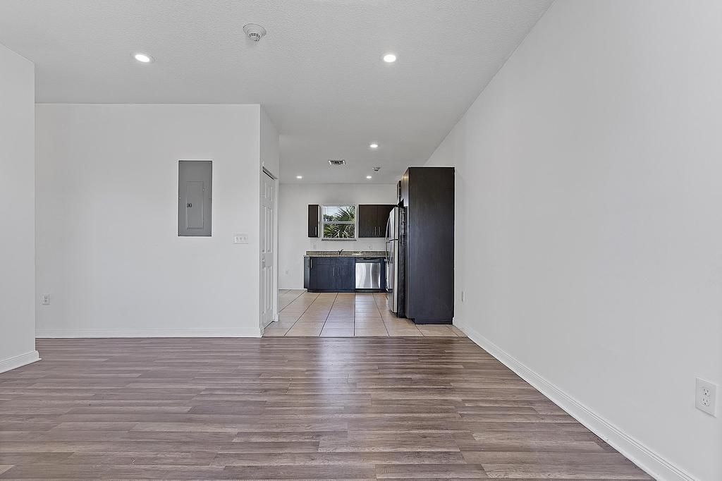 105 2nd Street, Unit 3, Lake Park, FL 33403 Photo