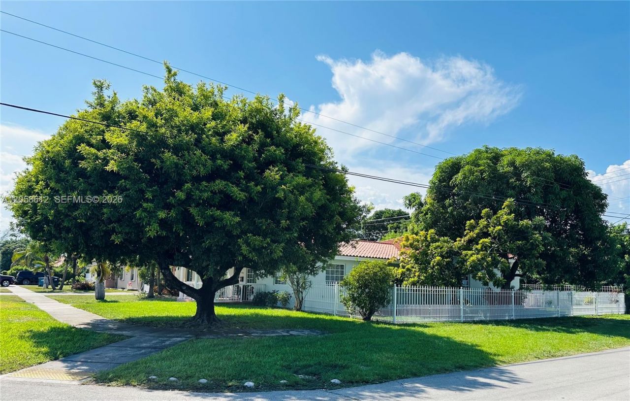 6401 SW 39th Ter , Miami, FL 33155 Photo