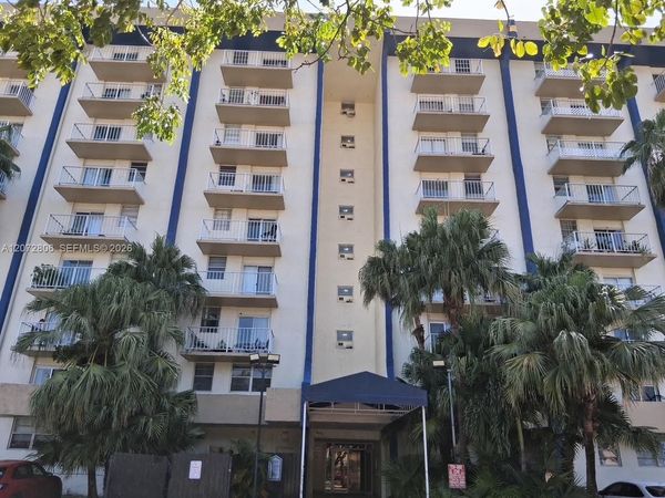 Unit 414 W, Miami, FL 33126