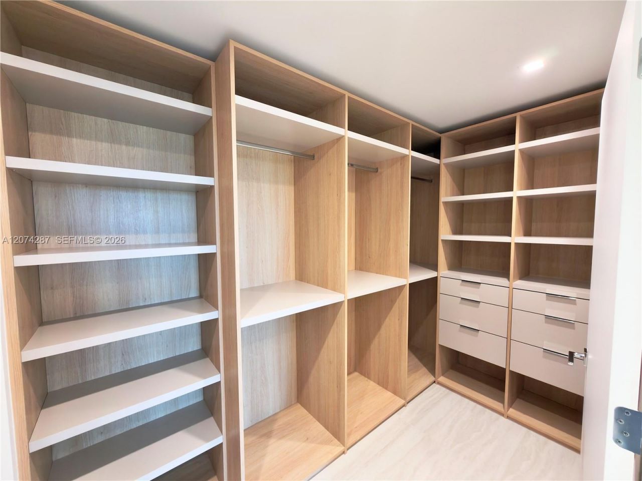 2411 Laguna Circle , Unit 1503, North Miami, FL 33181 Photo