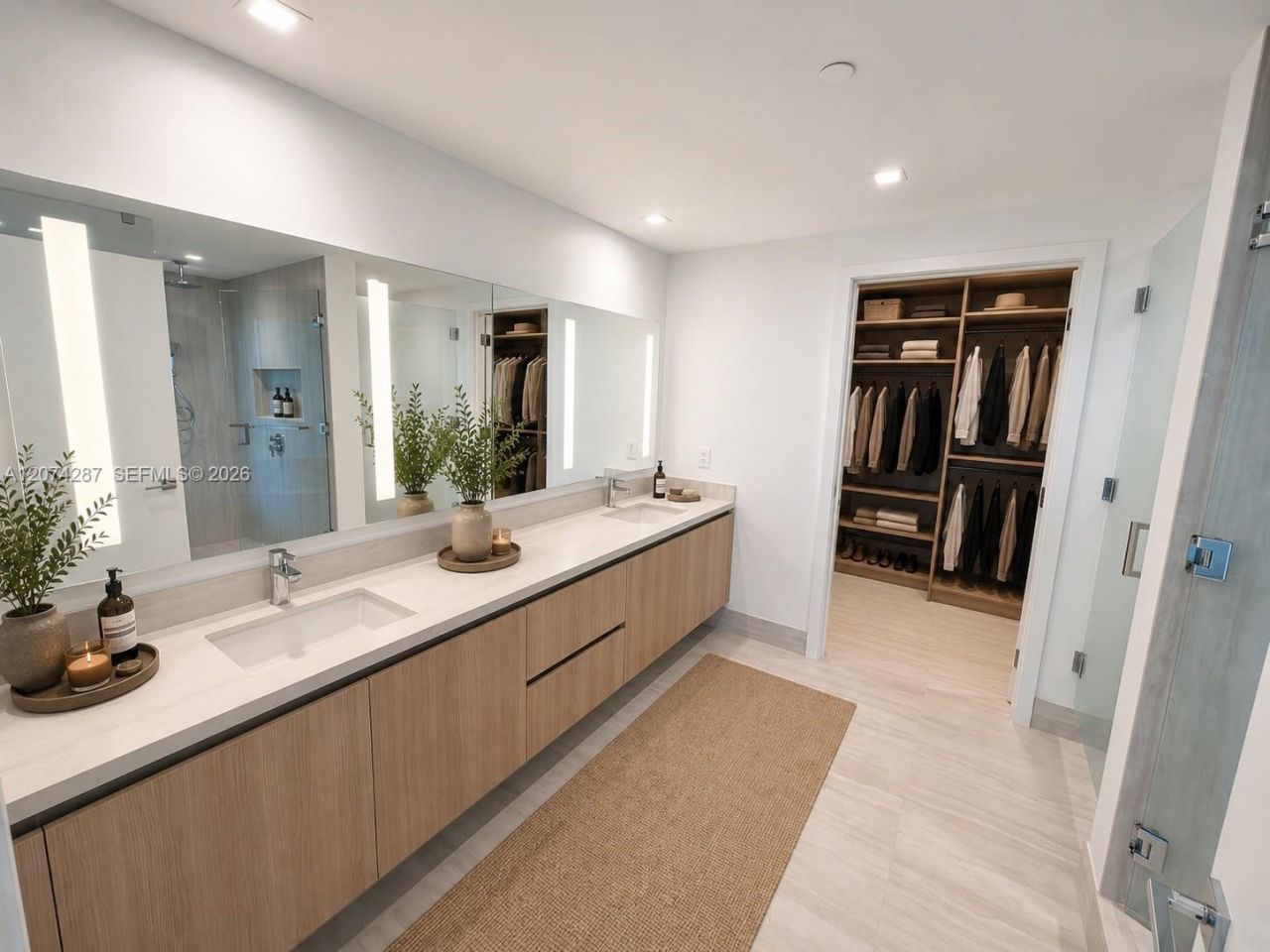 2411 Laguna Circle , Unit 1503, North Miami, FL 33181 Photo