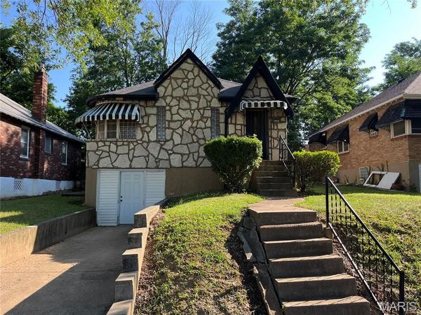 6735 Edison Avenue , St Louis, MO 63121