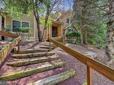 147 PINE COURT, TANNERSVILLE, PA 18372