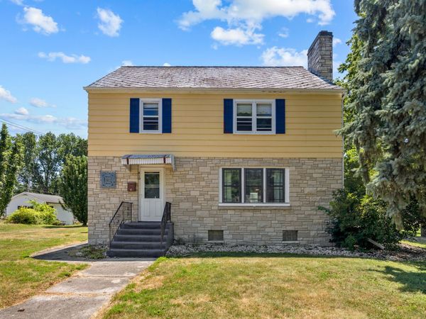 410 E Main Street , Genoa, IL 60135