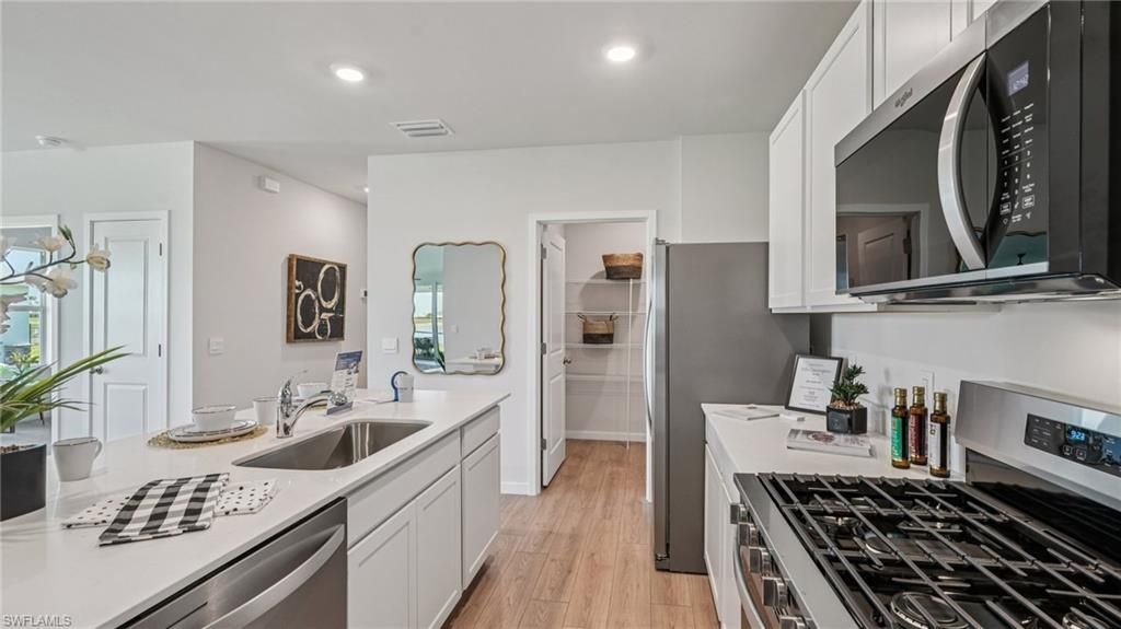 17584 Shade Tree Loop, Punta Gorda, FL 33982 Photo