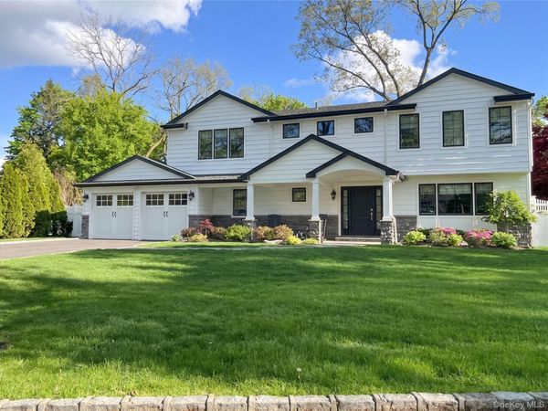 6 Sue Circle, Huntington, NY 11743
