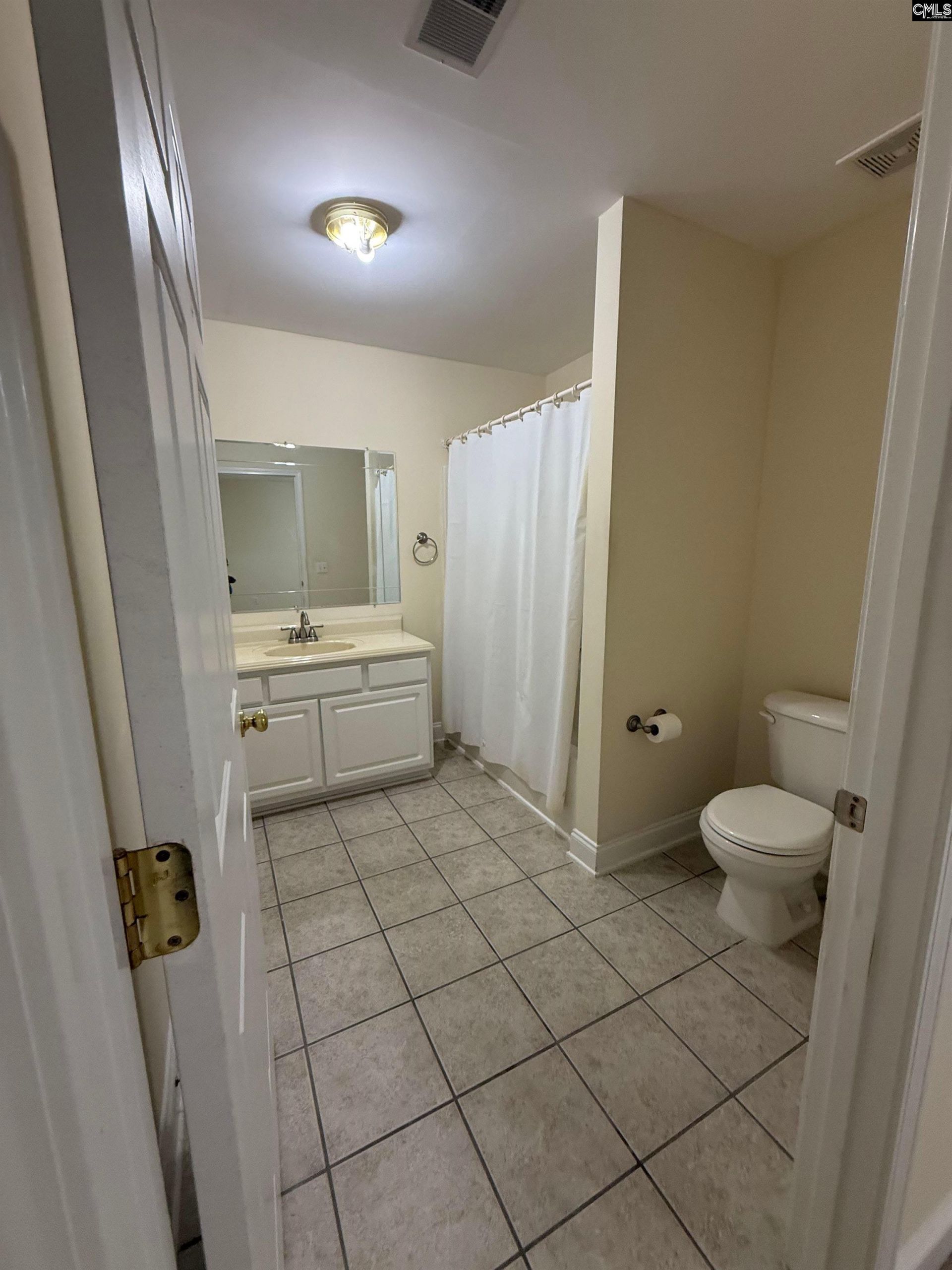 1107 William And Mary Court Photo 5