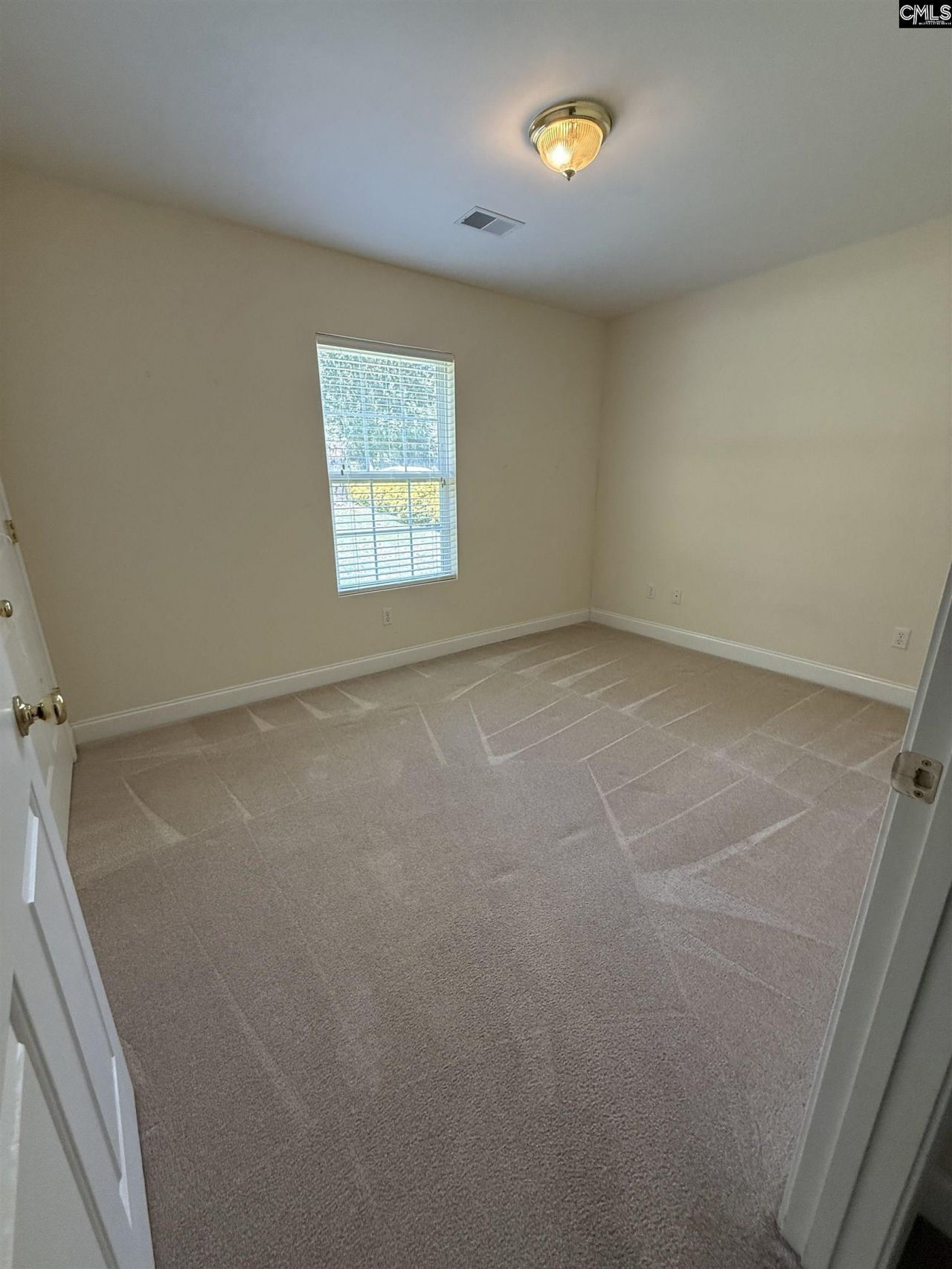 1107 William And Mary Court Photo 6
