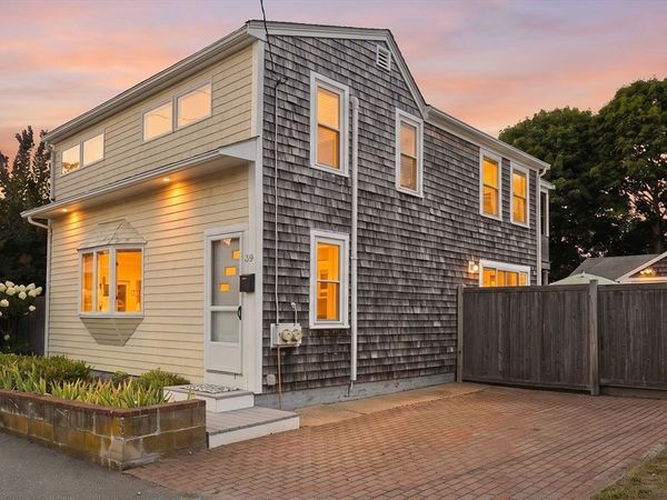 39 Pleasant Street, Provincetown, MA 02657