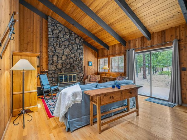 56828 Deschutes Lane, Unit 7, Sunriver, OR 97707