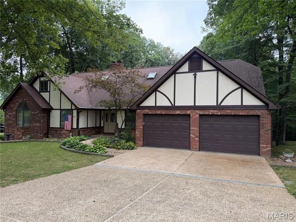 1220 Kiowa Street , Jackson, MO 63755