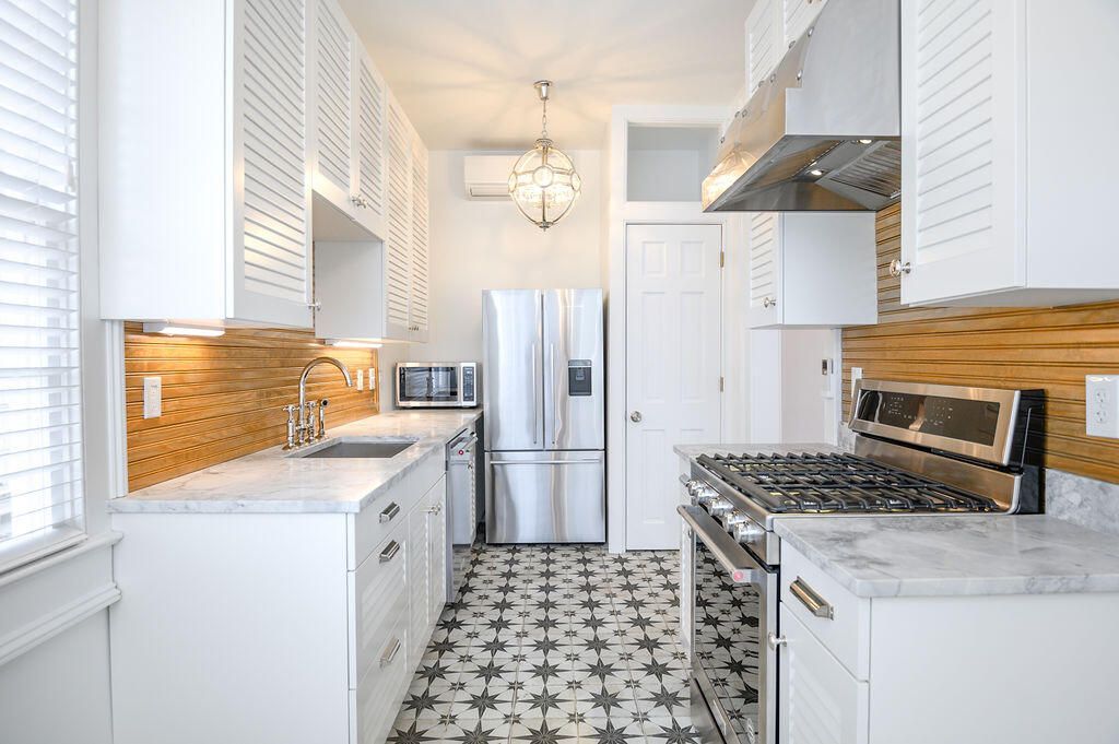 176 Broad Street Photo 10