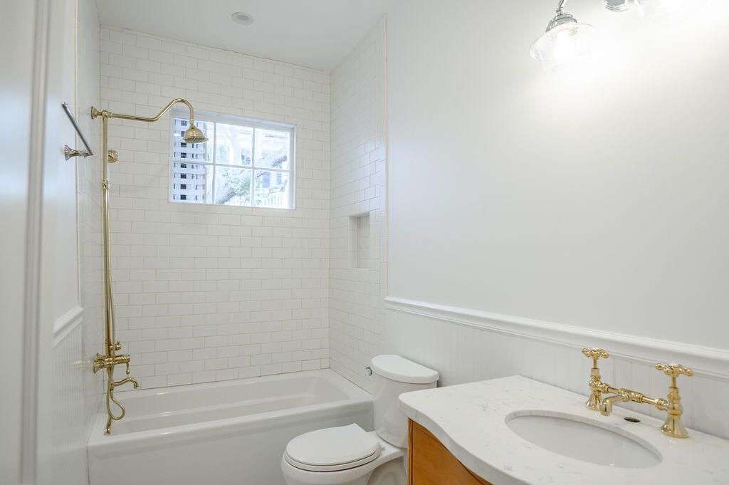 176 Broad Street Photo 23