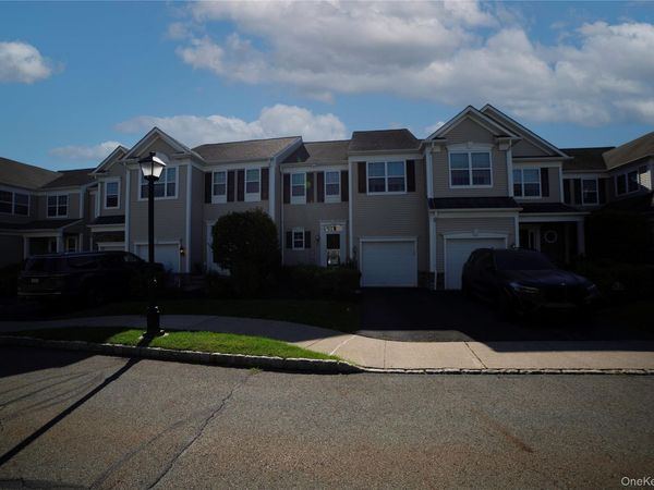 10 Bainbridge Place , Unit 704, Newburgh, NY 12550