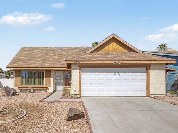 4725 Lake Place , Las Vegas, NV 89147