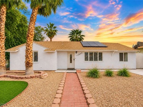 1932 Hassett Avenue , Las Vegas, NV 89104