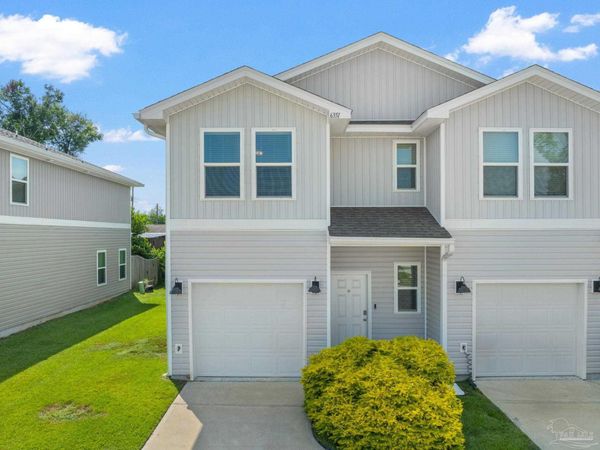 6351 Grove Park Dr, Pensacola, FL 32504