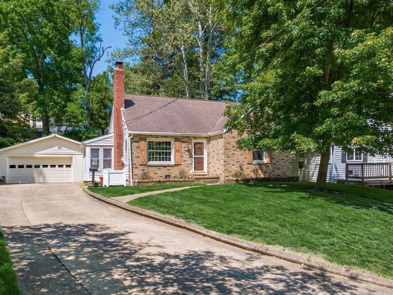 2067 Norwood Boulevard , Zanesville, OH 43701 Photo 2