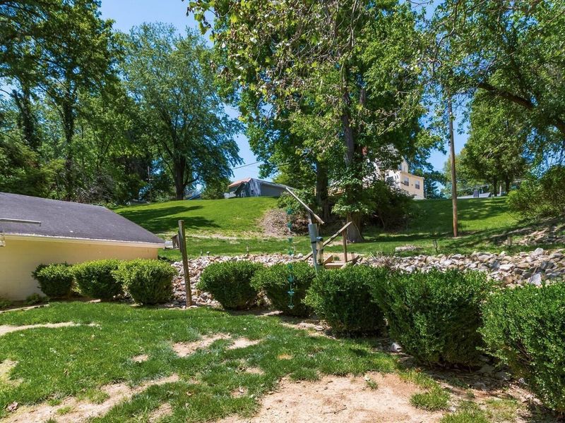 2067 Norwood Boulevard , Zanesville, OH 43701 Photo 35