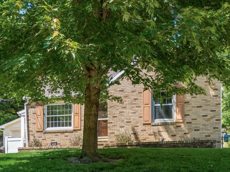 2067 Norwood Boulevard , Zanesville, OH 43701 Photo 4