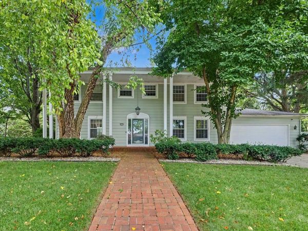 3217 Lakeshore, Champaign, IL 61822