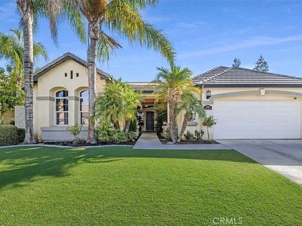 10300 Seneca Falls, Bakersfield, CA 93312
